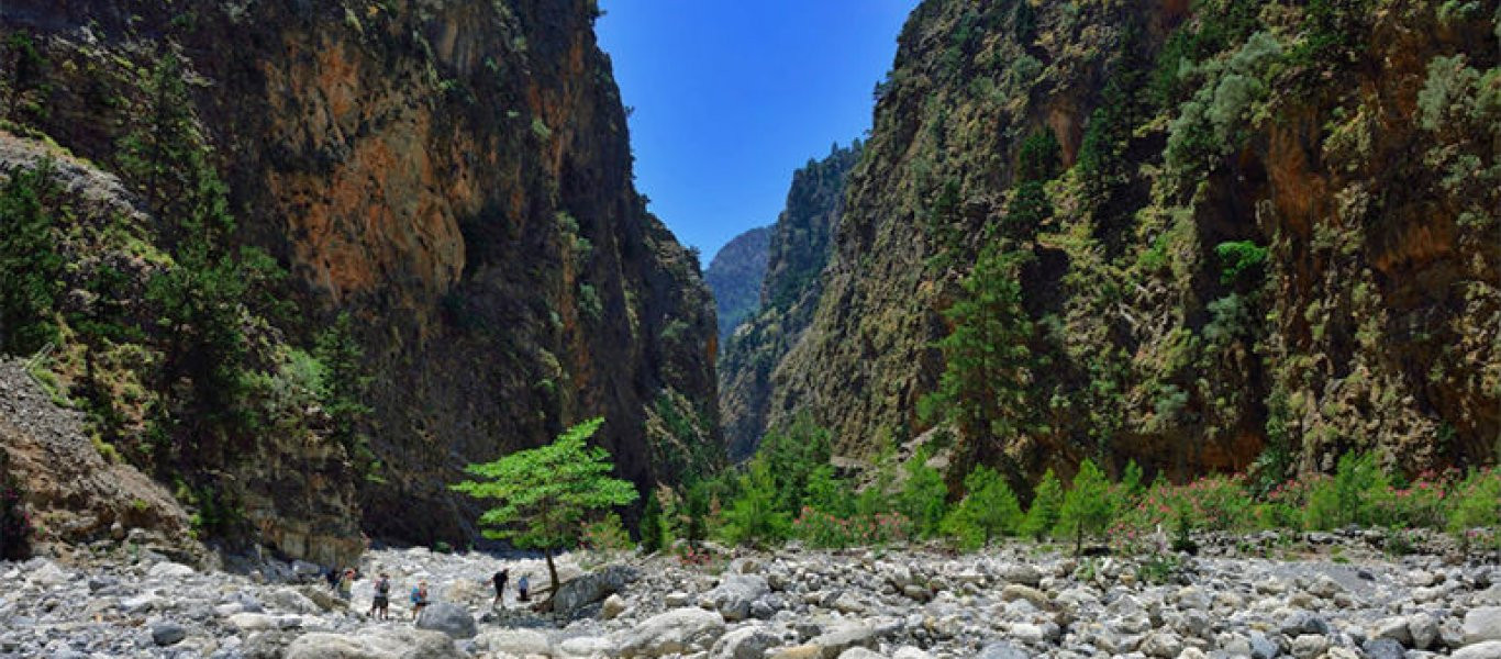 Το βίντεο που θα σε «περπατήσει» στο επιβλητικό Φαράγγι της Σαμαριάς!